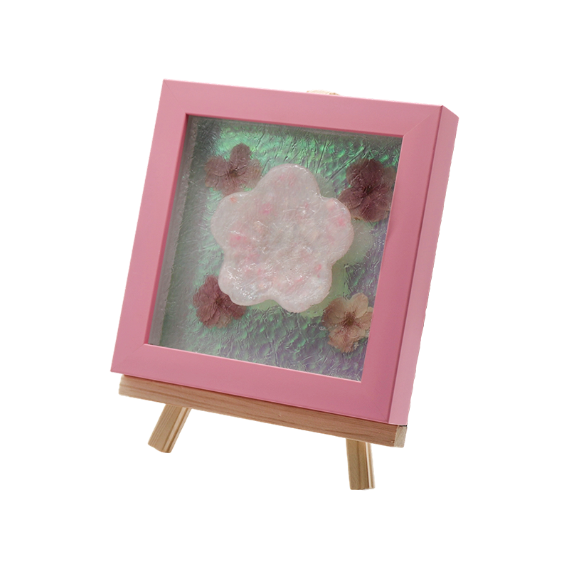 Lampada artistica con fiori di ciliegio con increspatura dell'acqua con cornice in legno ambrato - Pioggia Yozakura